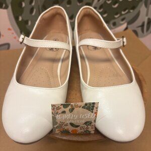 Trary White Ballet flats - Size 6